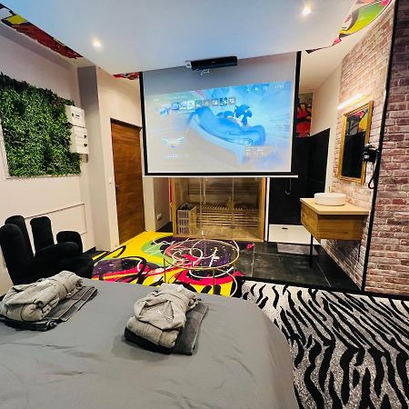 Capsule Street Art - Sauna- Jacuzzi - Playstation 5 - Billard - Netflix - Home Cinema - Terrasse Douai Exterior photo