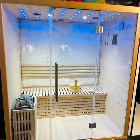 Capsule Street Art - Sauna- Jacuzzi - Playstation 5 - Billard - Netflix - Home Cinema - Terrasse Douai Exterior photo