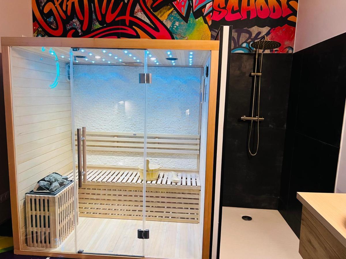 Capsule Street Art - Sauna- Jacuzzi - Playstation 5 - Billard - Netflix - Home Cinema - Terrasse Douai Exterior photo