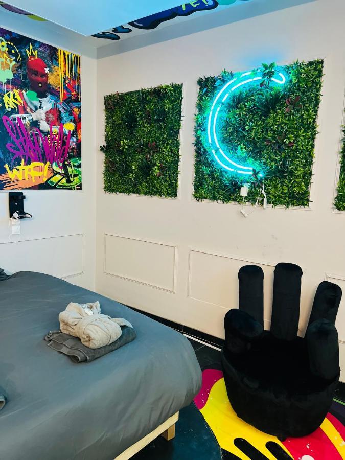Capsule Street Art - Sauna- Jacuzzi - Playstation 5 - Billard - Netflix - Home Cinema - Terrasse Douai Exterior photo